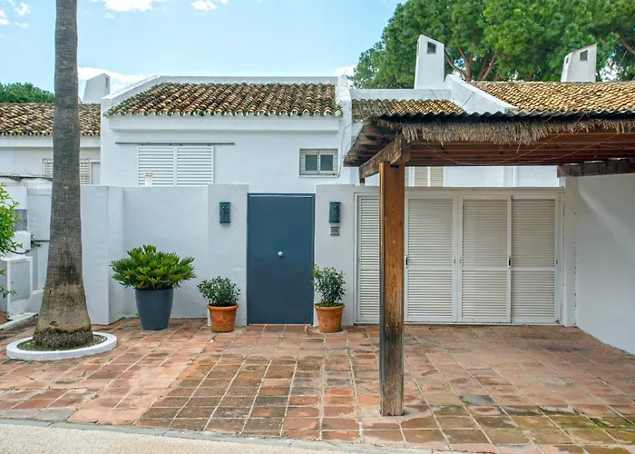 Apartment Genteel Aloha Golf Marbella